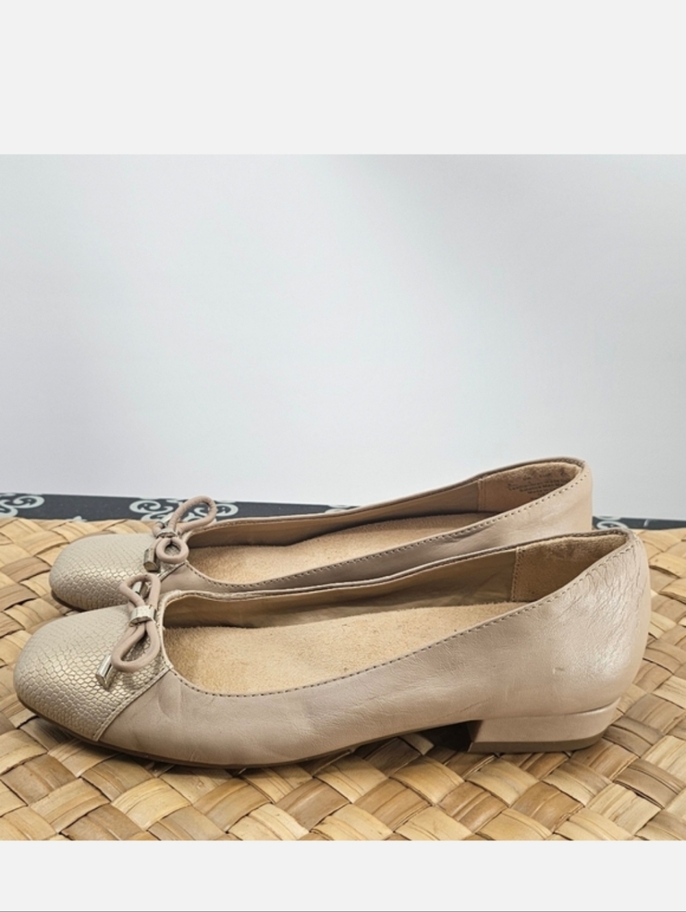 Cream Ballet Flats Naturalizer Size 8W